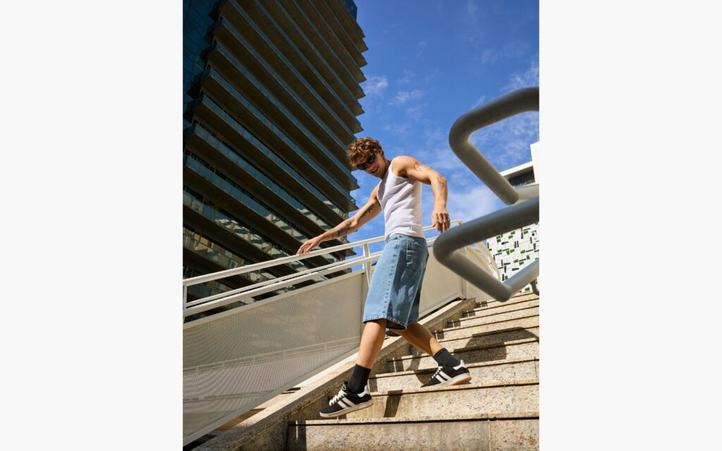 Bermuda Jeans Masculina: como usar sem errar no verão