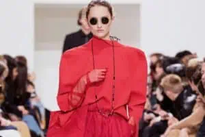 Livre e Leve Como a Chanel no Verão 2027